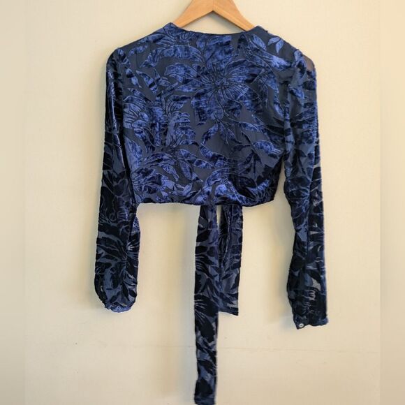 Hutch Claudia Velvet Burnout Crop Wrap Top Size S Blue - Picture 5 of 6